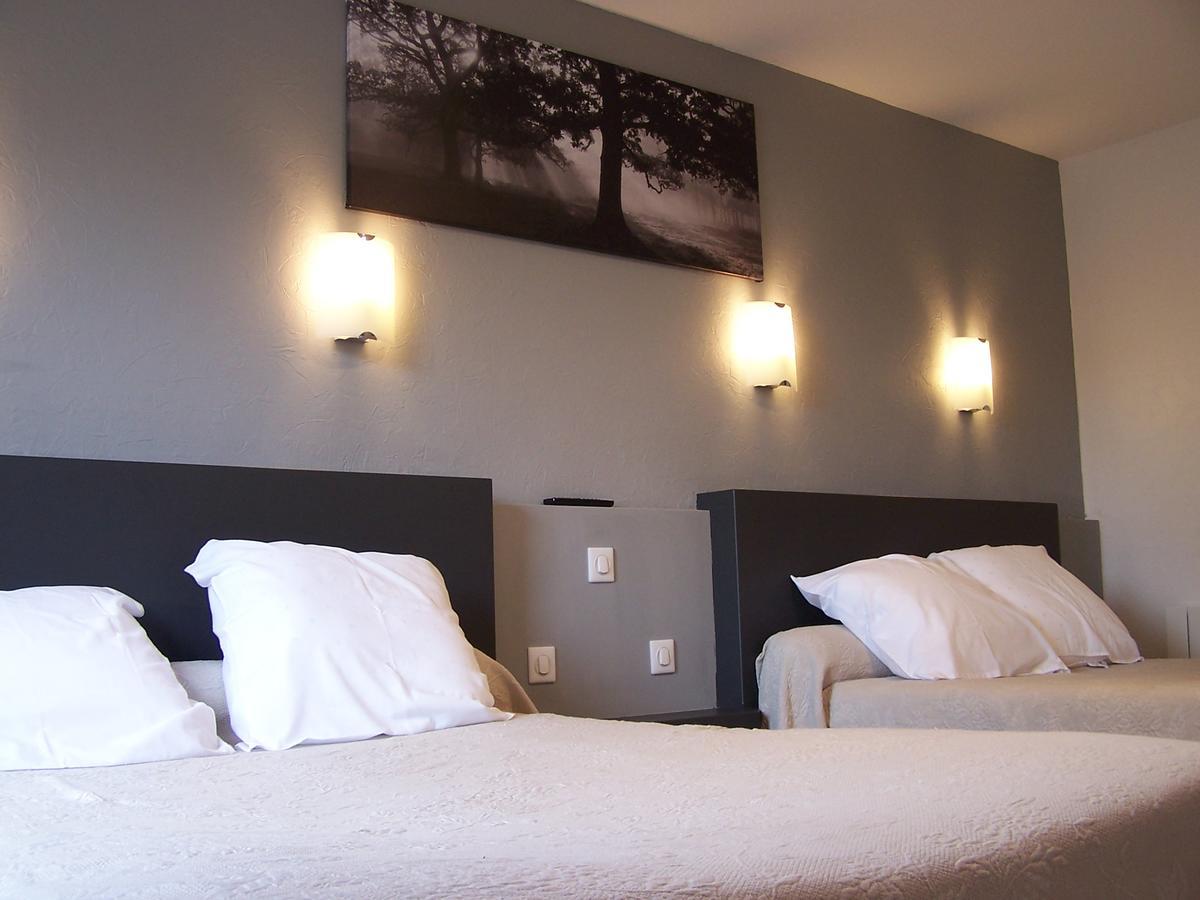 Le Lichou Hotell Vallon-en-Sully Eksteriør bilde