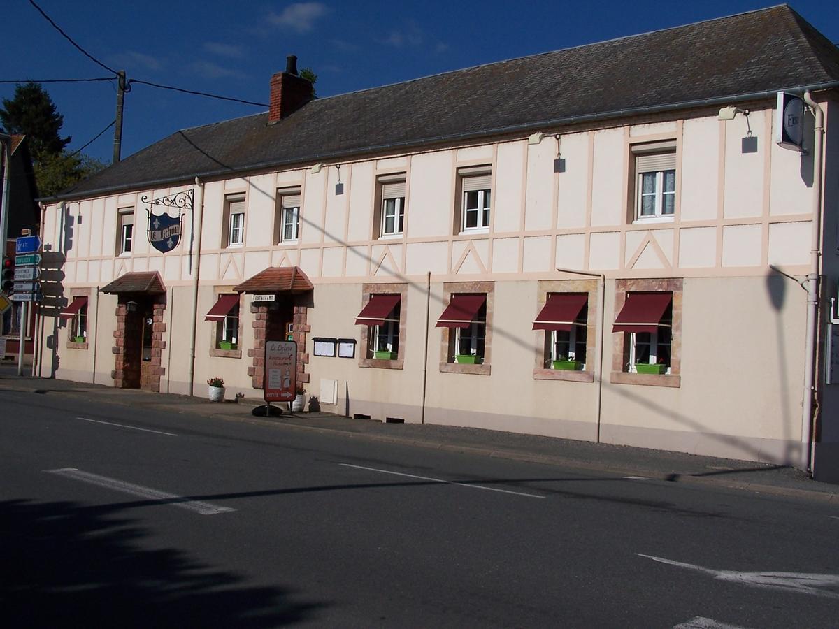 Le Lichou Hotell Vallon-en-Sully Eksteriør bilde